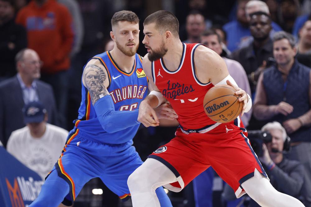 显得略有不 显得略有不