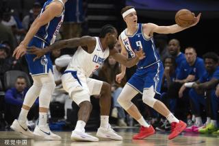 首个赛季中 首个赛季中